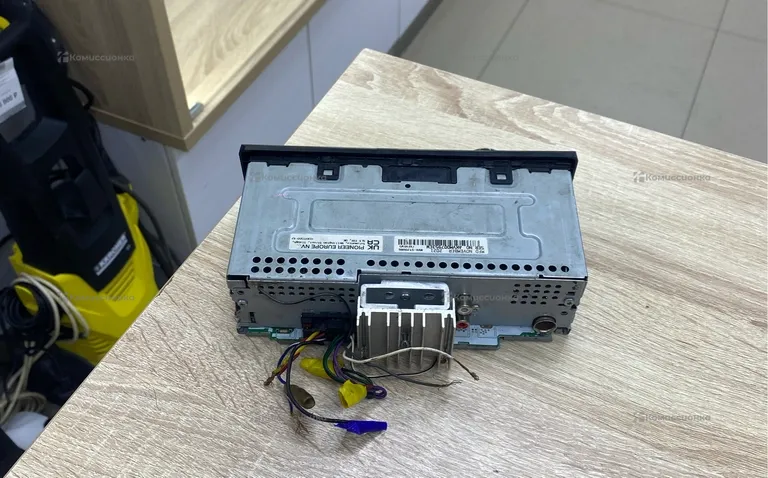 Автомагнитола  PIONER MVH-S120UBG