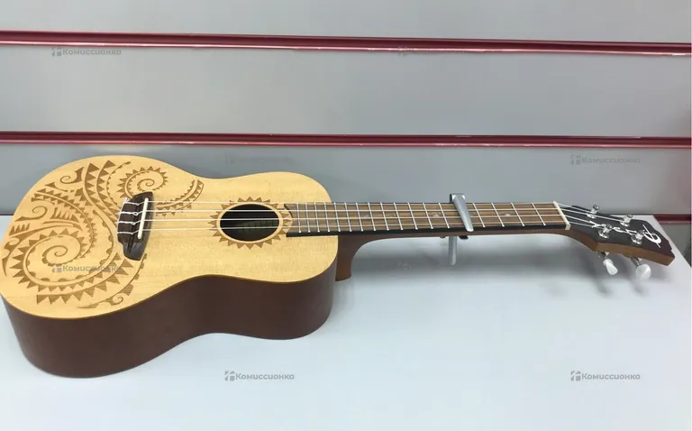 укулеле Luna Uke ts spr