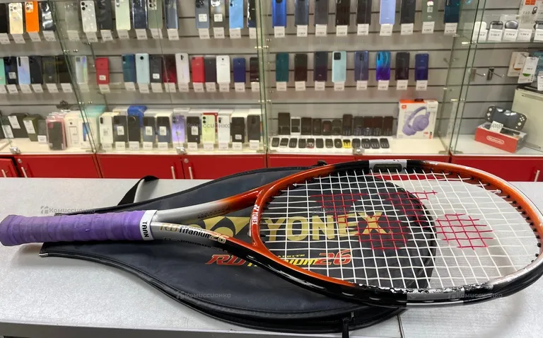Теннисная ракетка yonex
