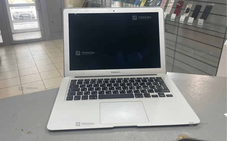 Ноутбук MacBook Aip A13