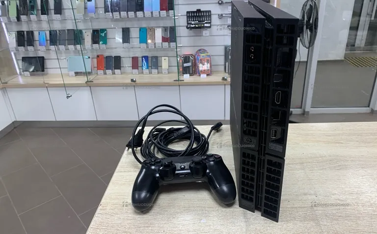 Приставка Sony PS4 Fat 500gb