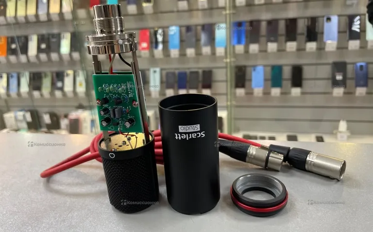 Микрофон Scarlett Studio mk3