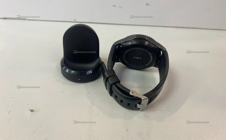 Часы  Samsung Gear S3