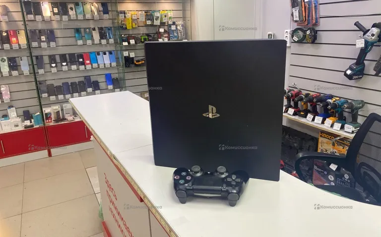 Приставка PS4. PS4 1TB