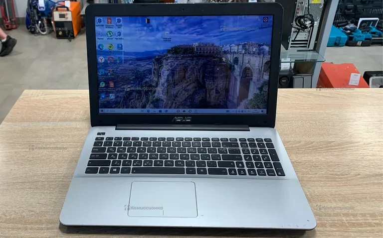 Ноутбук  Asus X555BP