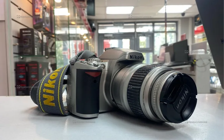 Фотоаппарат  Nikon D40