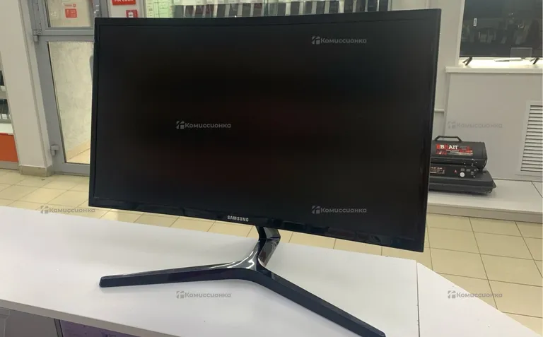 Монитор Samsung C24RG50FQI