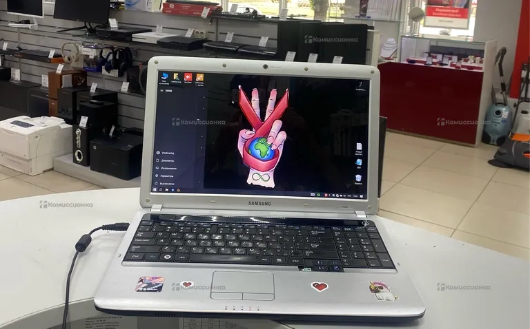 Ноутбук  SAMSUNG R530