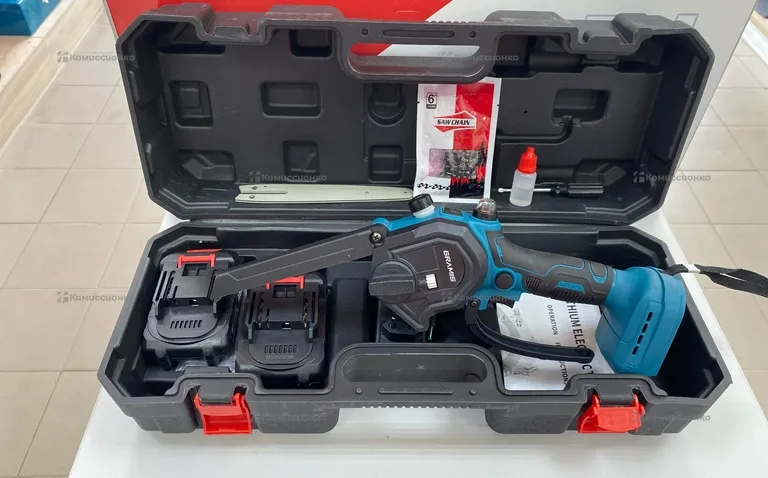 Мини пила Makita Gramis