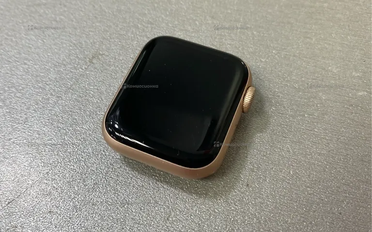 Часы Apple Watch SE 40mm