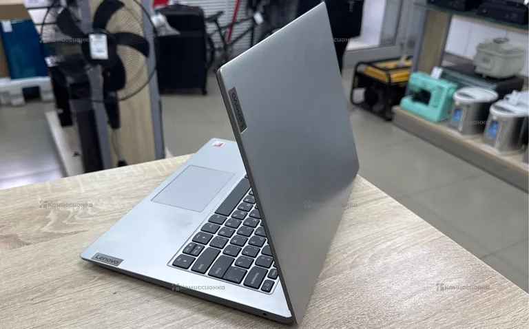 Ноутбук Lenovo 81vs