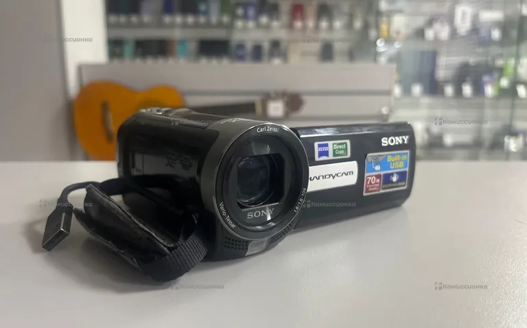 Видеокамера Sony DCR-SX45E