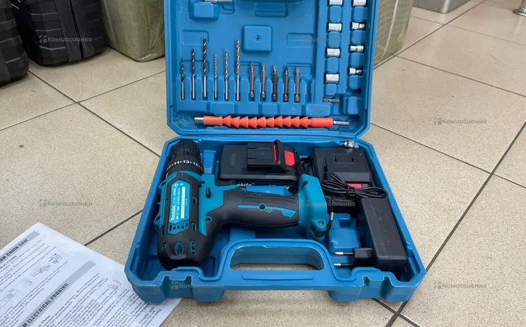 Шуруповерт Makita( реп)