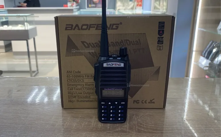 Рация  baofeng uv-82