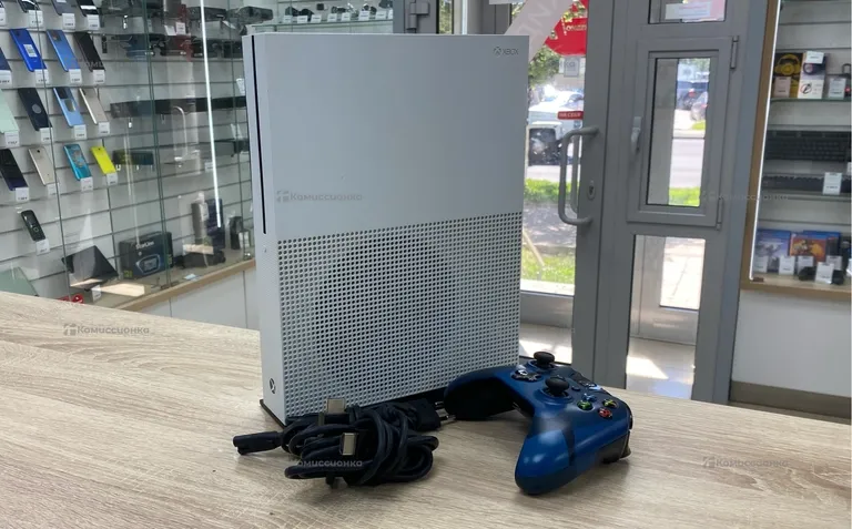 Приставка Xbox One S 512 GB