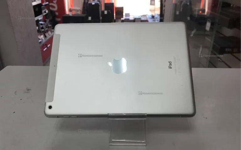 Планшет Apple iPad Air 1 поколения 16GB wi-fi