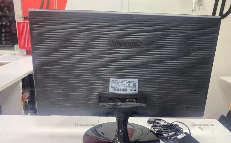 Монитор Samsung ls24d332H