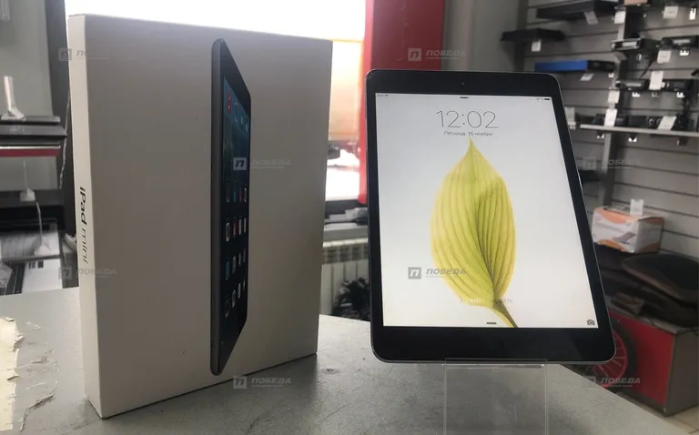 Apple IPad Mini  16GB + WI-FI