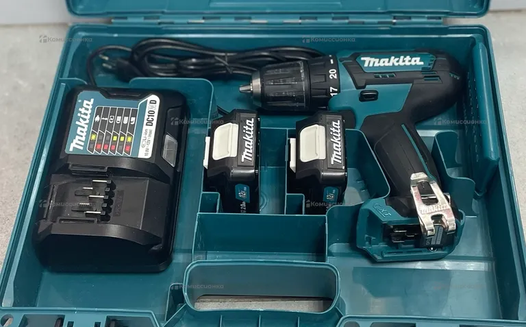 Дрель-Шуруповерт Makita DF333D