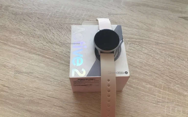 Часы  Samsung watch Active 2