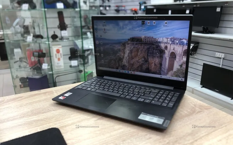 Ноутбук  Lenovo 81NE