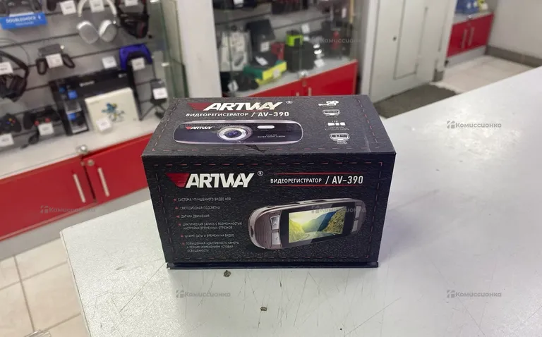 Видеорегистратор «Artway AV-390».