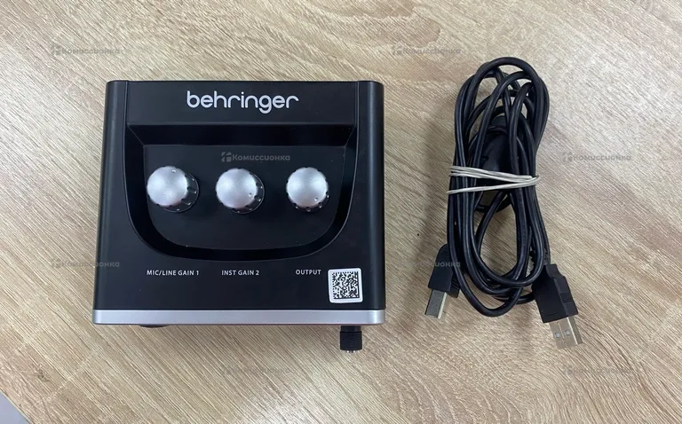 Звуковая карта BEHRINGER U-PHORIA UM2
