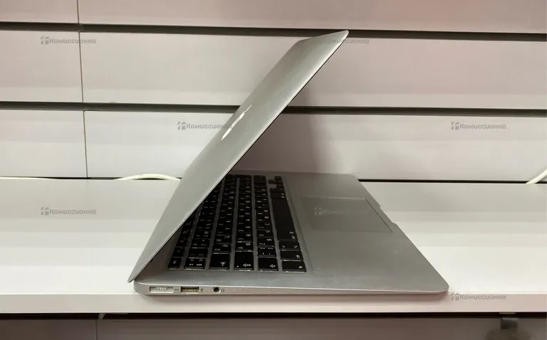 Ноутбук Apple MacBook Air 13 2016