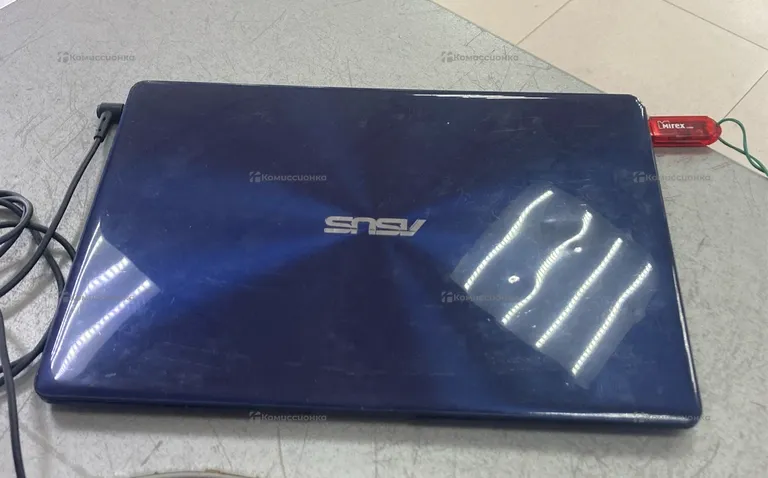 Ноутбук  ASU’s zenbook 13 i5-8250U