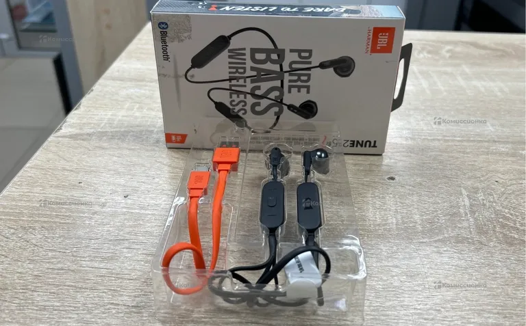 Наушники  JBL Tune 215