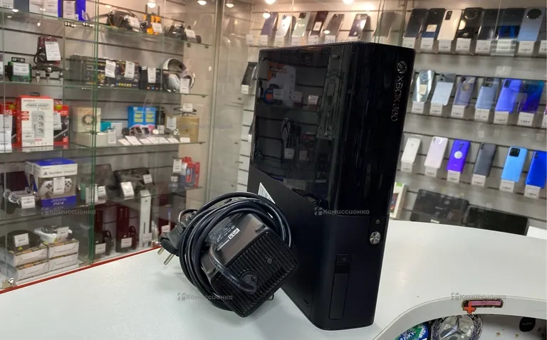 Приставка Xbox 360 e 500гб
