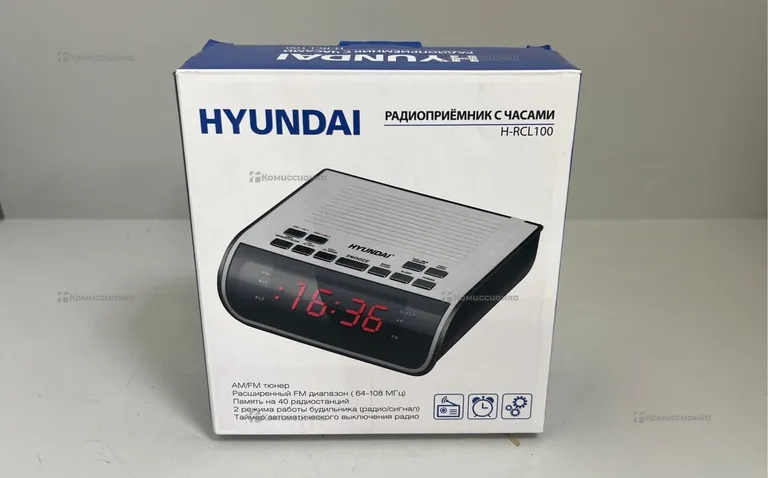 Радиоприемник с часами Hyundai h-rcl100