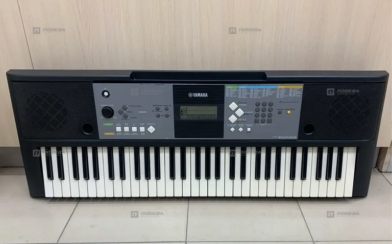 Синтезатор Yamaha PSR-E233