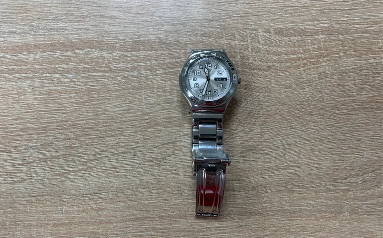 Часы  swatch irony