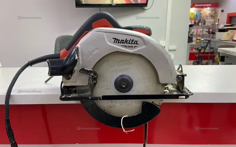 Циркулярная пила Makita m5802