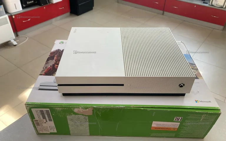 Приставка Xbox Xbox one s 1tb с дисководом