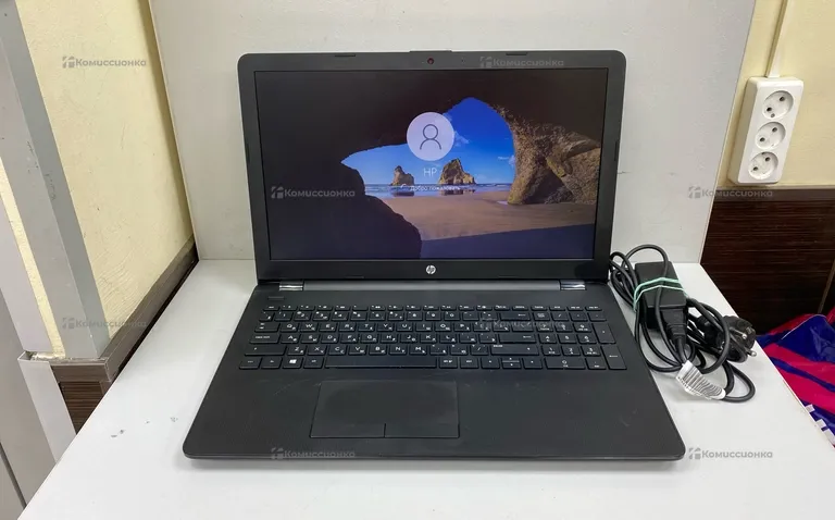 Ноутбук  HP 15-rb002ur