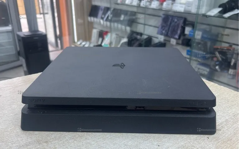 Приставка PS4. slim 500 Gb