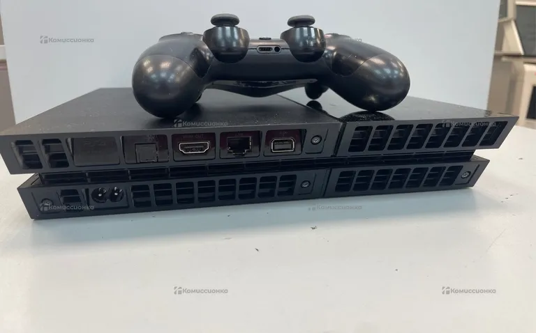 Приставка Sony PlayStation 4 Fat 500 ГБ