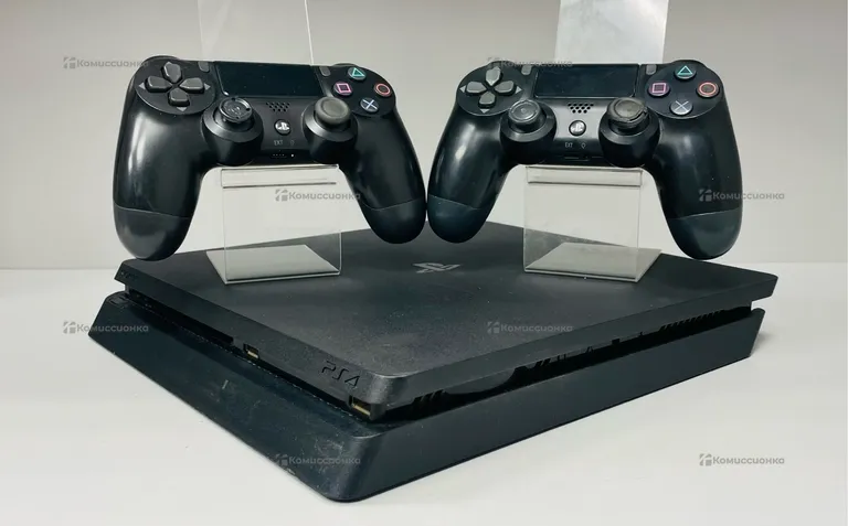 Игровая приставка PS4 500ГБ