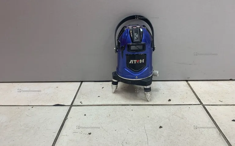 Лазерный уровень Атом R2D2
