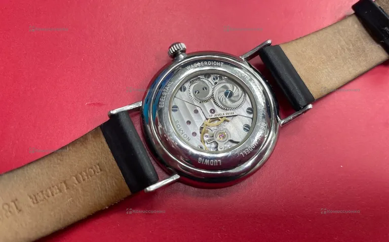 Часы  Nomos Ludwig Glashutte SA