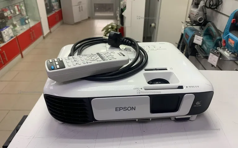 Проектор  Epson EB-W41