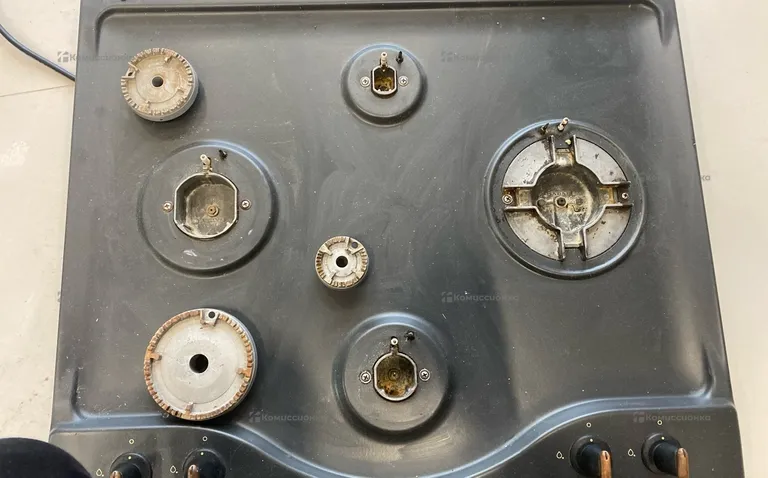 Варочная панель Ariston tg640