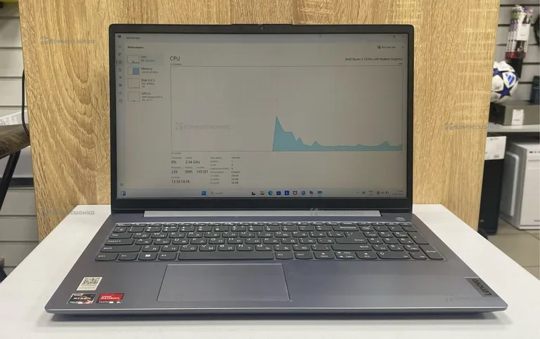 Ноутбук  Lenovo V15 G4