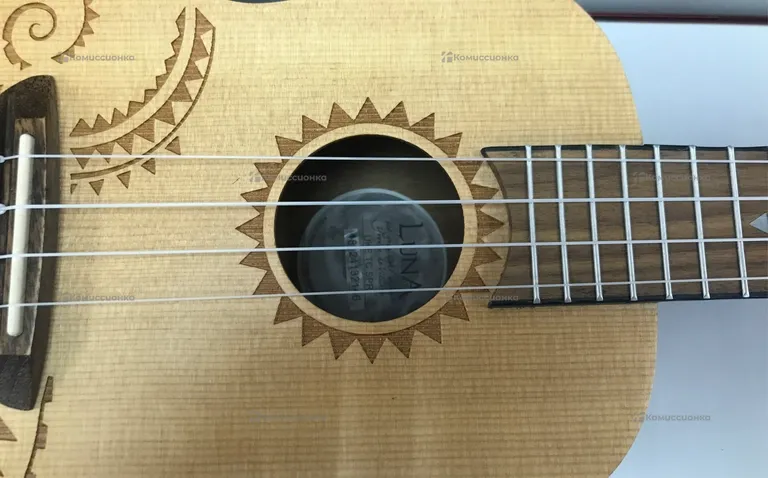укулеле Luna Uke ts spr