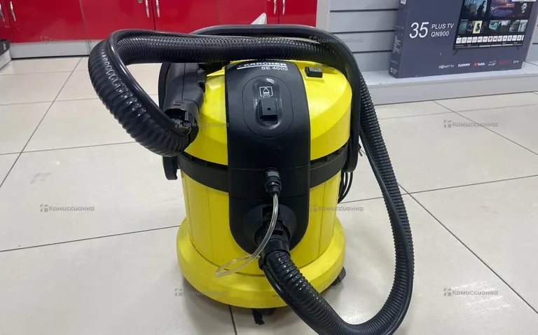 Пылесос  Karcher SE 4002
