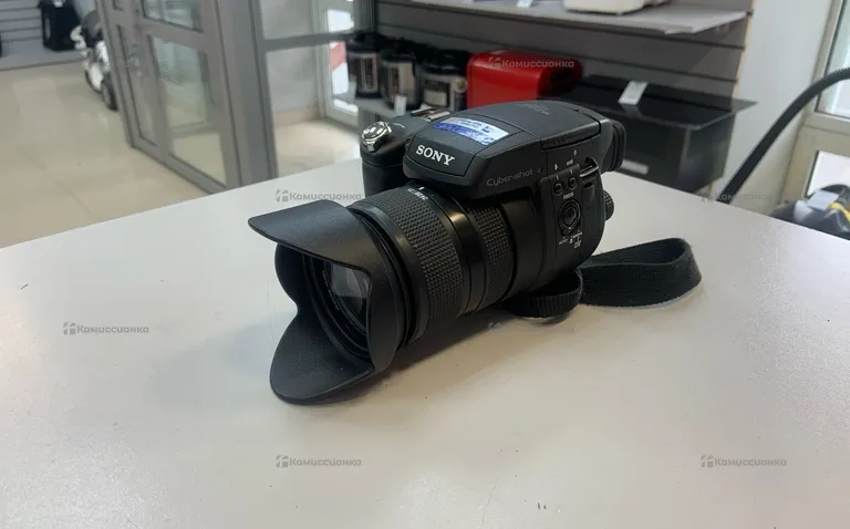 Фотоаппарат  Sony DSC-R1