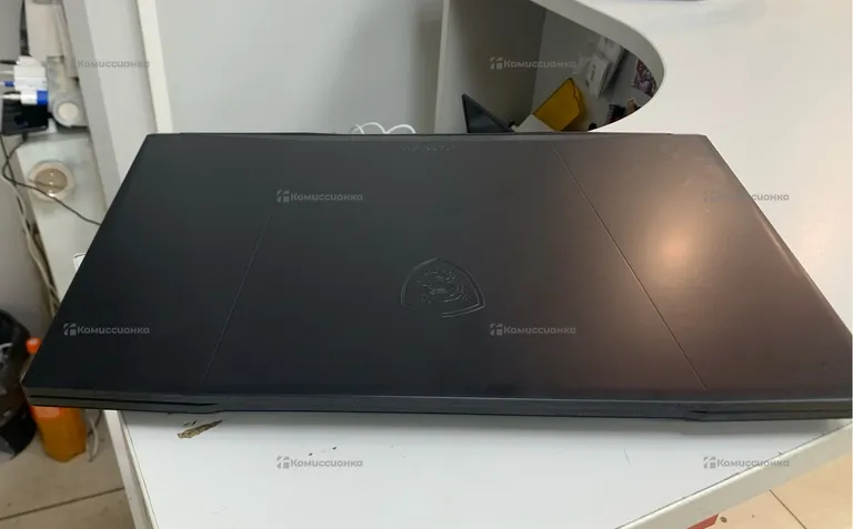 Ноутбук MSI Katana 17 B12UCR-1024XRU