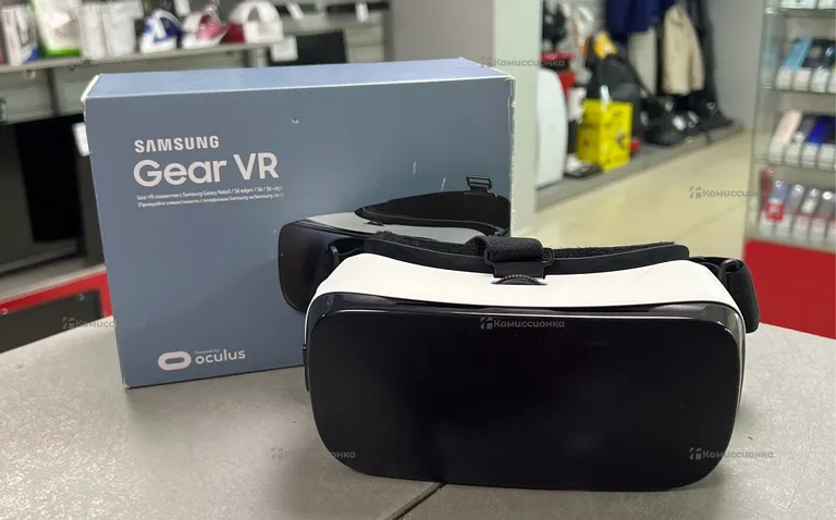 Очки виртуальной реальность Samsung Gear VR